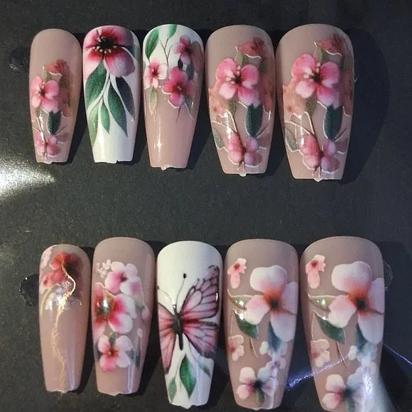 *LIMITED EDITION* Pink Butterfly Press On Nails - Picture 2 of 2